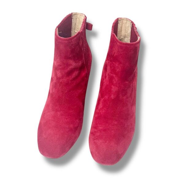 Kate Spade Lorene Light Ruby Red Suede Block Heel Ankle Boots Bow Gold Logo 7.5M - Picture 4 of 9